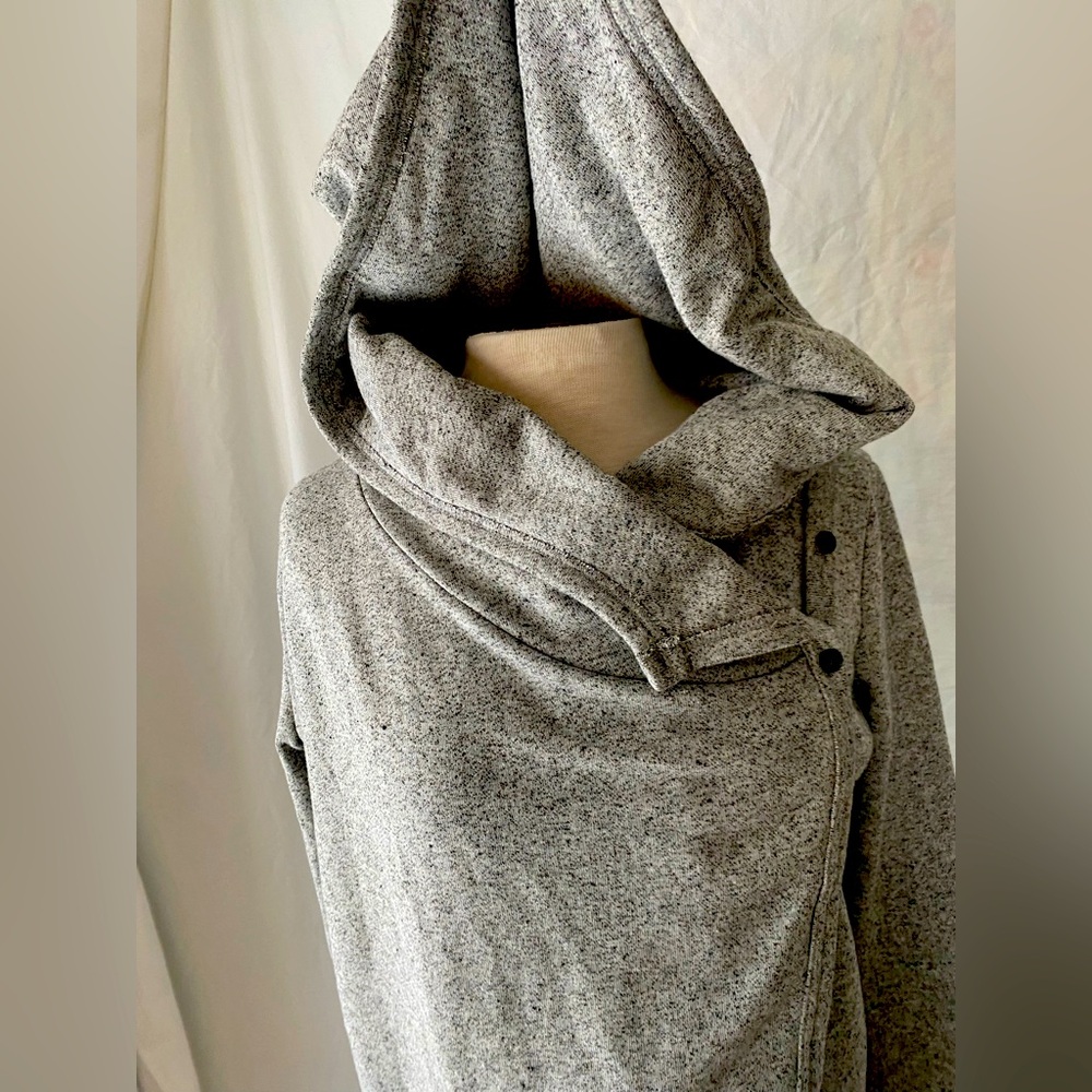 Anthropologie lovestitch gray knit hoodie cardigan  M